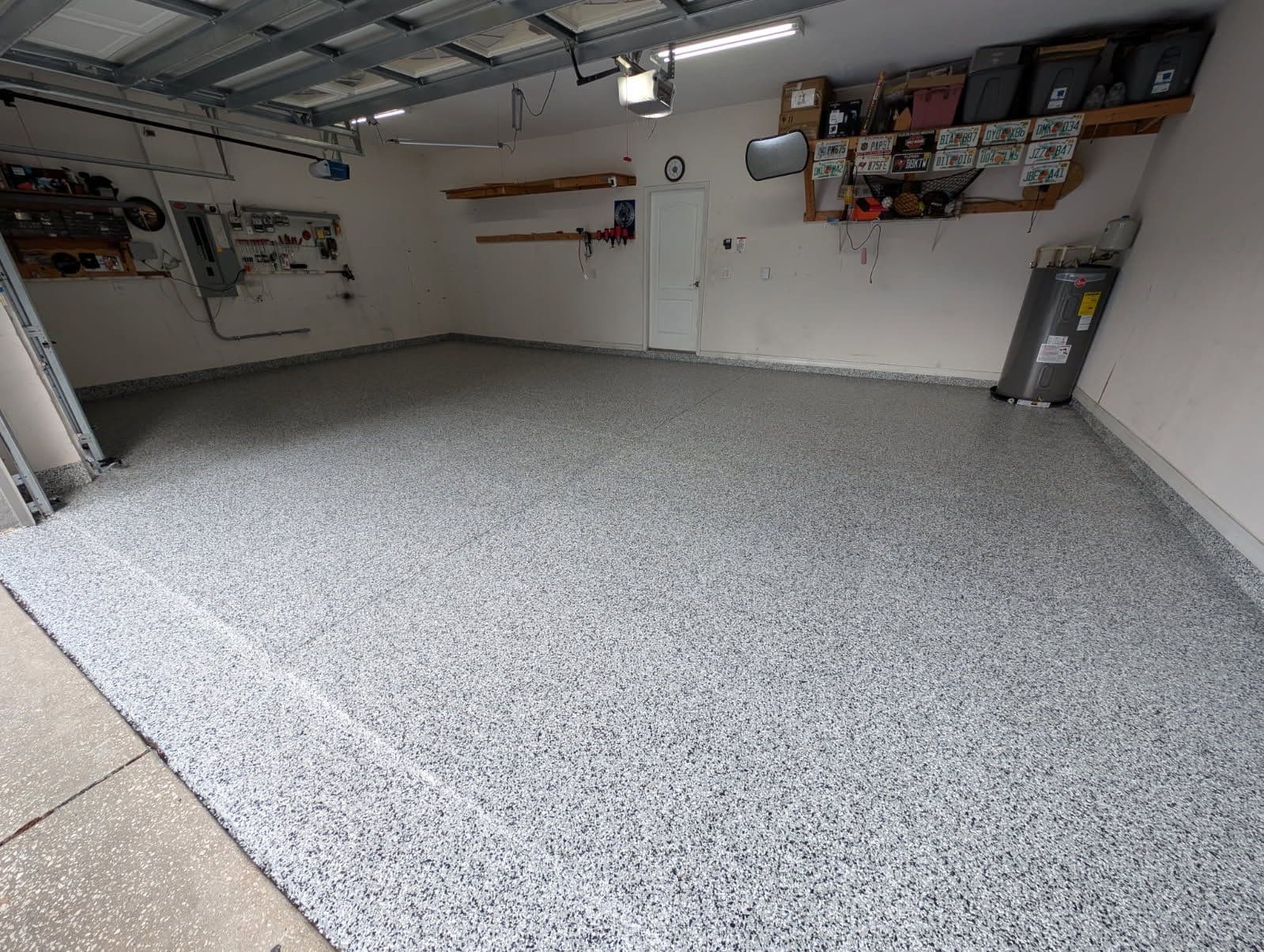 Gallery photos for Lakeland Garage Transformation with Polyaspartic Flake: Image #1