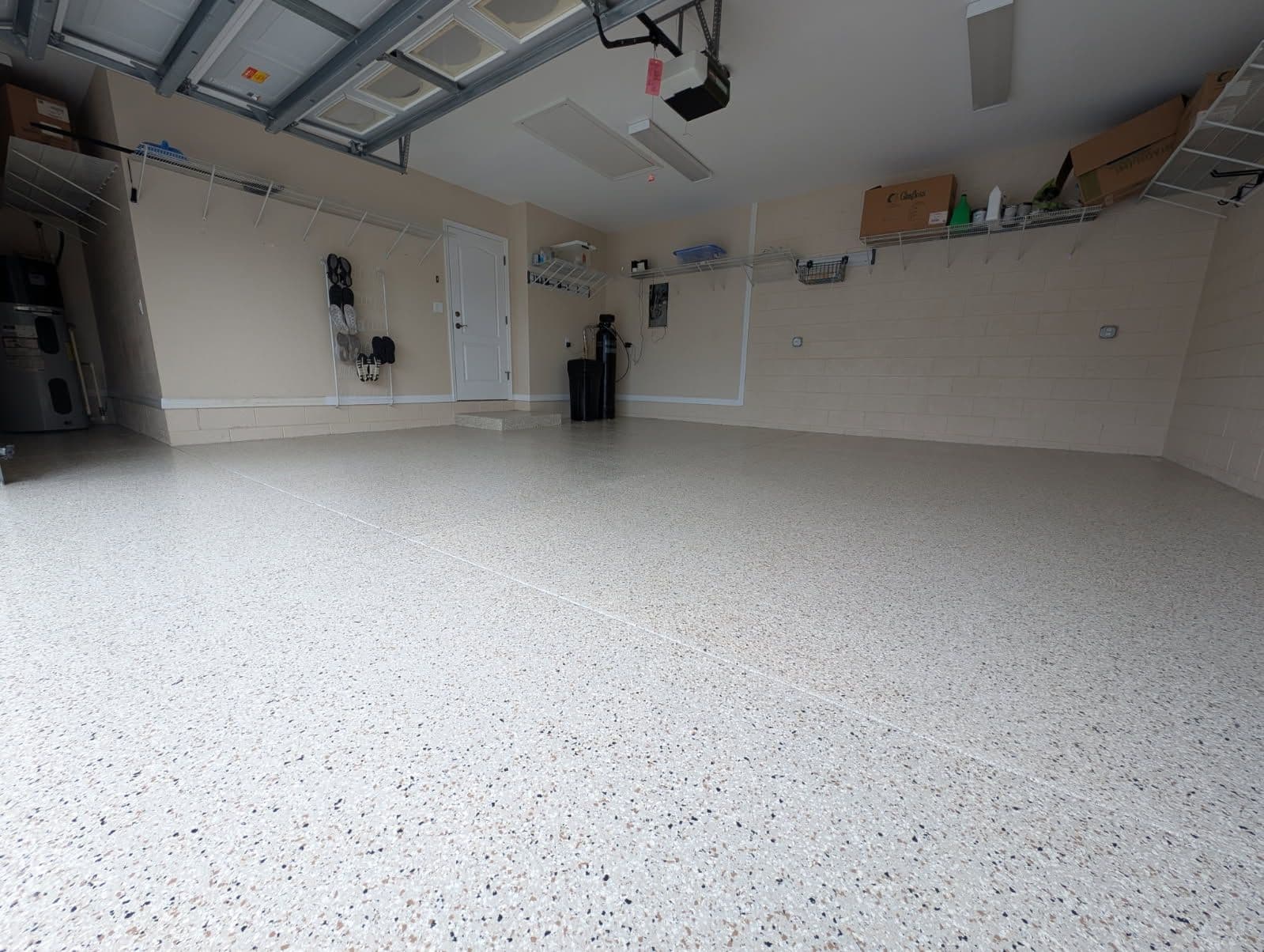 Gallery photos for Auburndale Garage Makeover with Polyaspartic Coating: Image #2