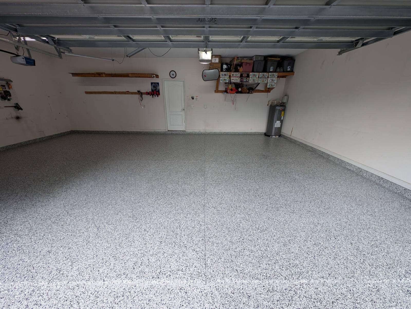 Durable Flake Coating for Garage Floor